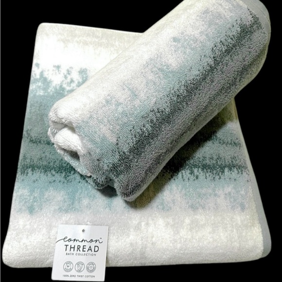 Common Thread Cotton Bath Towels Set of 2 Ombre Blue & White NEW WITH TAGS - Picture 1 of 7